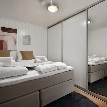 Daire Arctic Haven I House With 3 Bedrooms I Free Parking