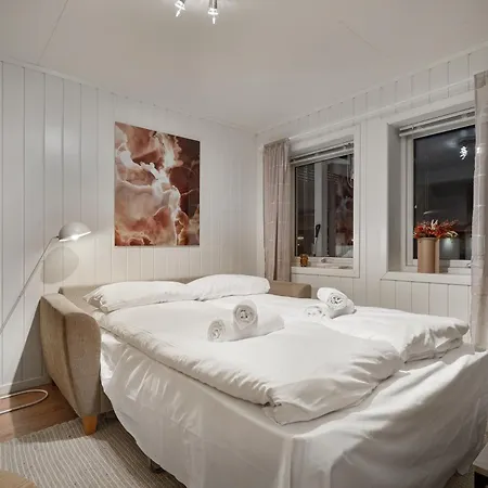 Arctic Haven I House With 3 Bedrooms I Free Parking * Tromsø