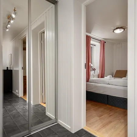 Arctic Haven I House With 3 Bedrooms I Free Parking Tromsø